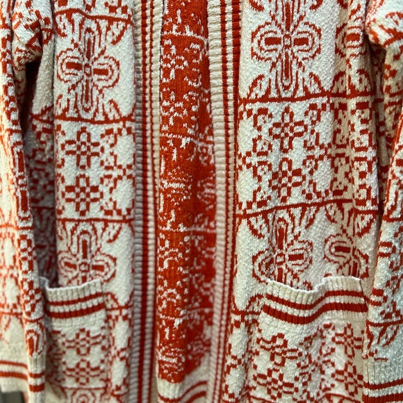 Royalty Red & White Long Cardigan. Size L. NWT - Picture 3 of 4